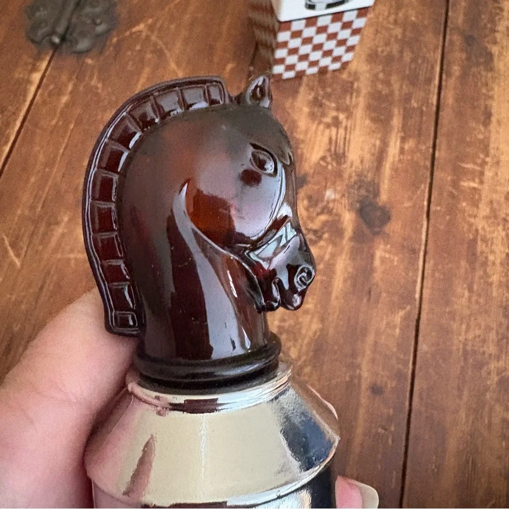 💚Avon Vintage Smart Move II Chess Piece Decanter